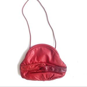 VINTAGE 80’s RED LEATHER SHOULDER BAG PURSE